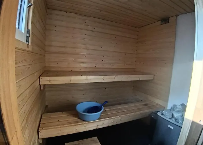 Ilmastoitu Moekki Nelostien Varrella * Rantsila